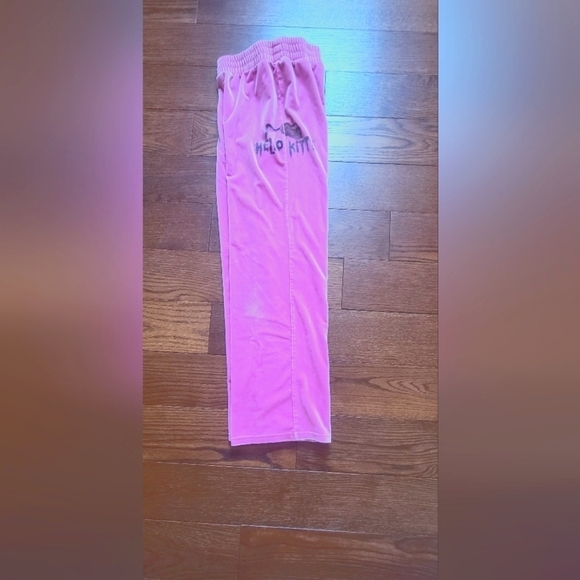 Hello Kitty X Forever 21 Tracksuit - Picture 10 of 13